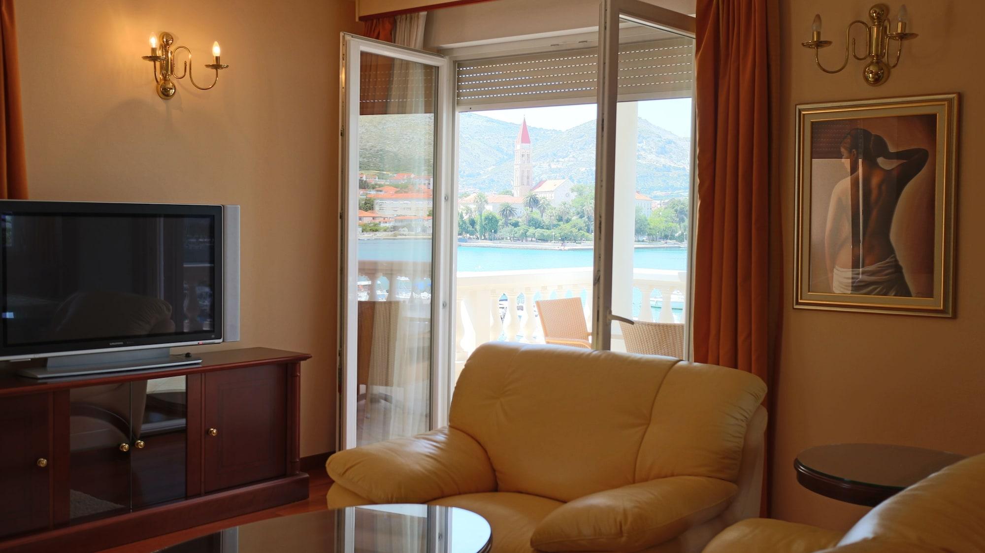 Hotel Trogir Palace Eksteriør billede