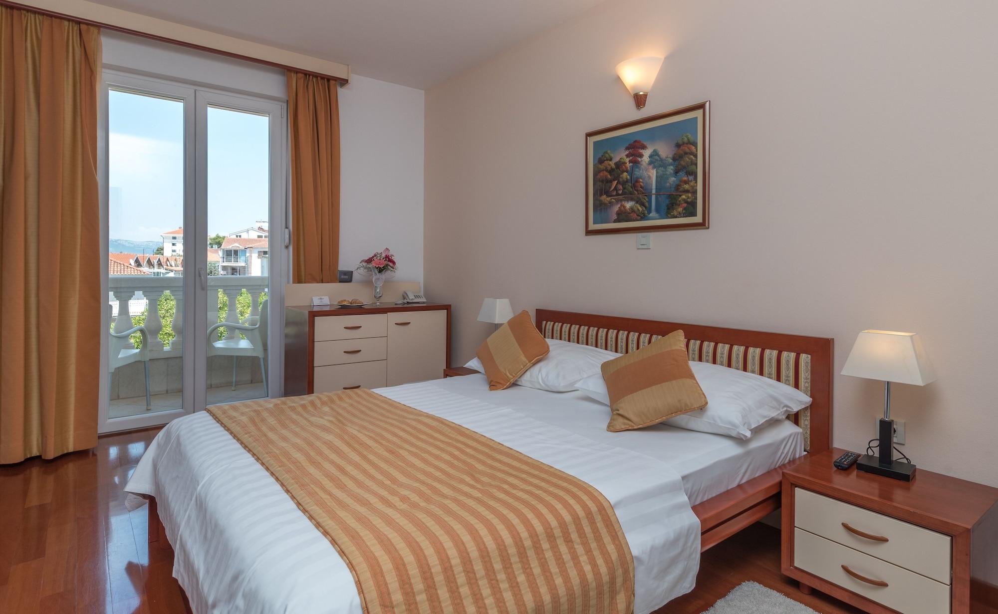 Hotel Trogir Palace Eksteriør billede