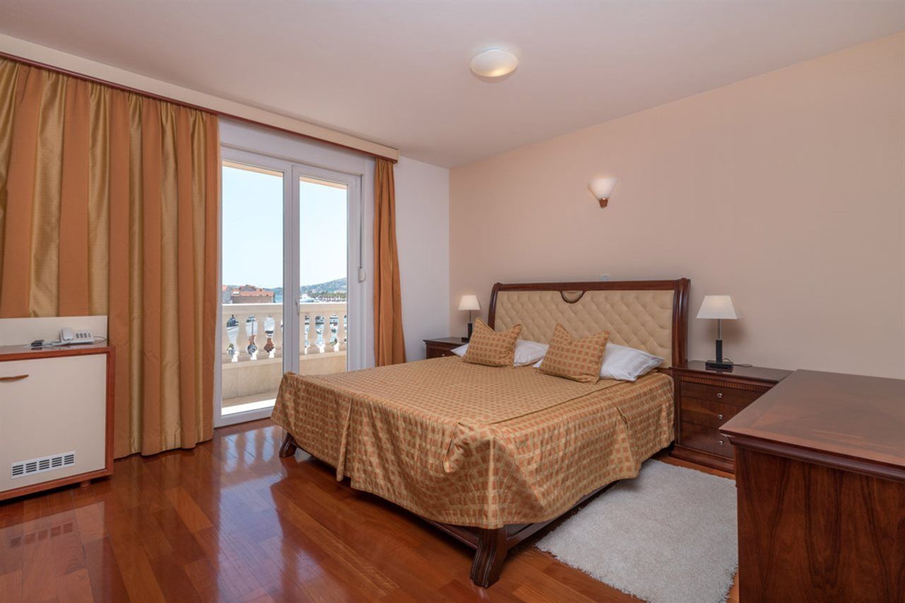Hotel Trogir Palace Eksteriør billede